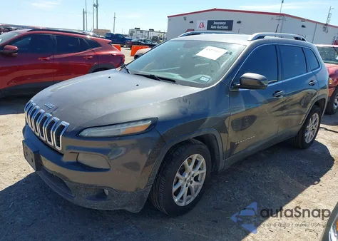 2016 Jeep Cherokee Latitude z USA, uszkodzony, nr VIN 1C4PJLCB3GW346755